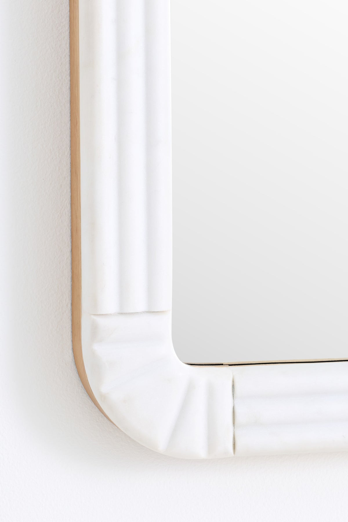 Hvita Fluted White Marble Rectangular Wall Mirror in 010 White, product view 2