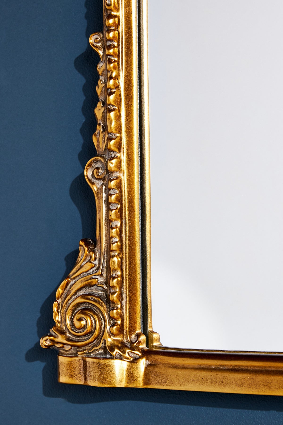 Hekla Baroque Gold Triptych Tabletop Mirror, product view 3