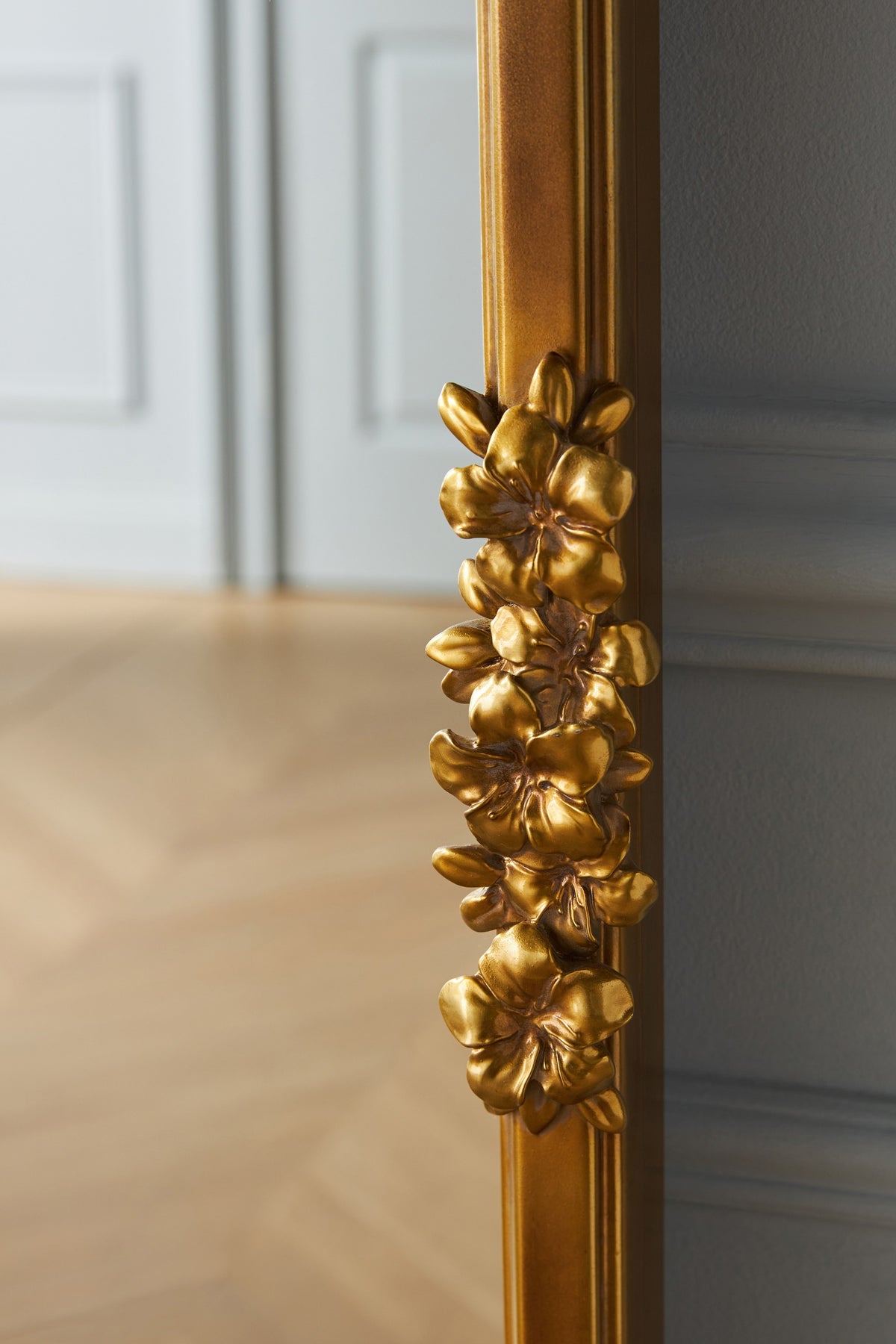 Vala Hummingbird Floral Gold Arched Floor Mirror in 070 Gold, product view 3